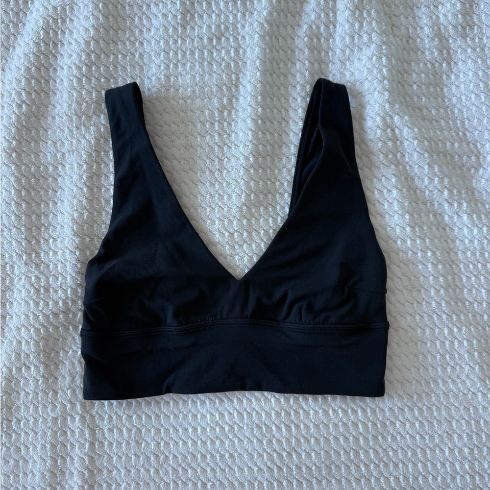 Lululemon V-Neck Sports Bra Size Small in Black